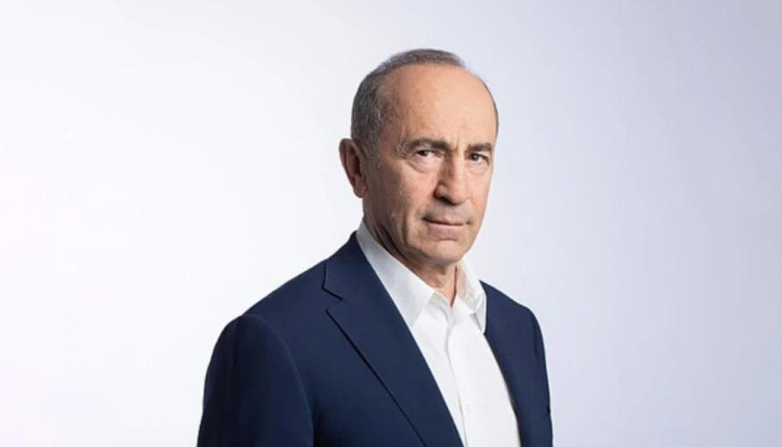 Роберт Кочарян